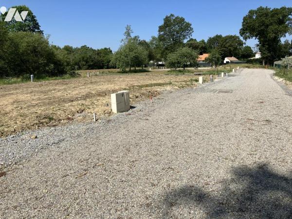 SAINTE-PAZANNE En lotissement, à vendre terrain à bâtir d'une superfie de 514 m²