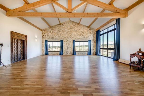 Propriété rénovée avec vue dégagée sur la campagne tarnaise