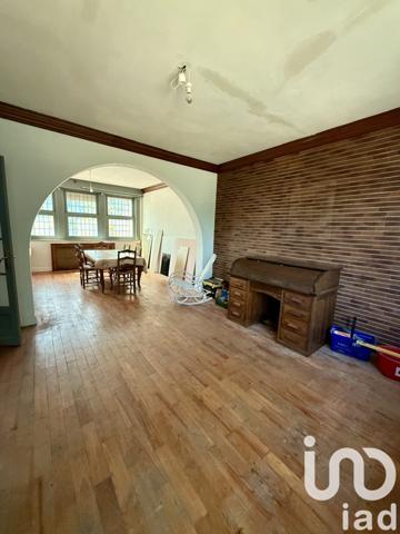 Maison 9 pièces de 222 m² à Beuvry (62660)