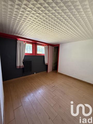 Maison 9 pièces de 222 m² à Beuvry (62660)