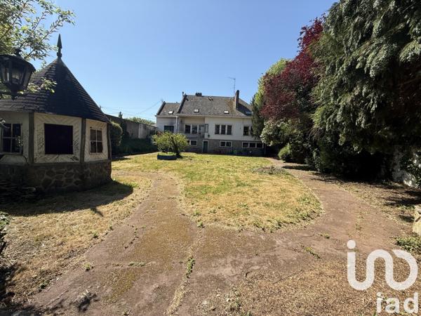 Maison 9 pièces de 222 m² à Beuvry (62660)