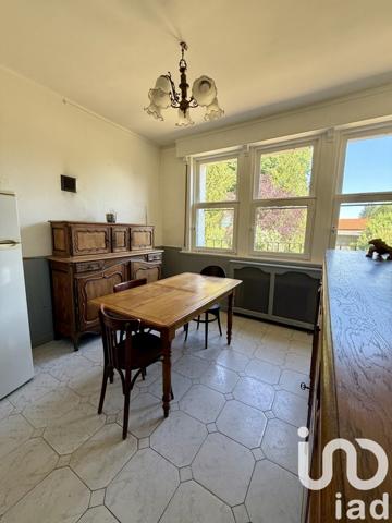 Maison 9 pièces de 222 m² à Beuvry (62660)