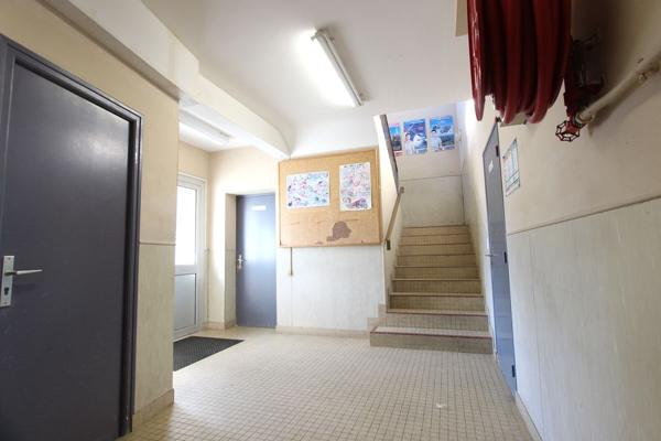 UN IMMEUBLE À USAGE PROFESSIONNEL, AU CENTRE-VILLE DE QUIMPER. - A QUIMPER Quimper CENTRE