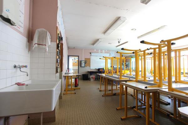 UN IMMEUBLE À USAGE PROFESSIONNEL, AU CENTRE-VILLE DE QUIMPER. - A QUIMPER Quimper CENTRE