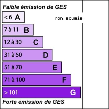 UN IMMEUBLE À USAGE PROFESSIONNEL, AU CENTRE-VILLE DE QUIMPER. - A QUIMPER Quimper CENTRE