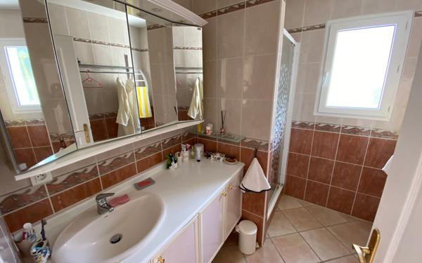 Maison à vendre    5 pièces •  Les Mathes