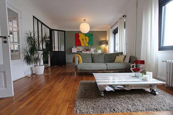 UNE 1950 RÉNOVÉE CONJUGUE CHARME & TENDANCES ACTUELLES. -