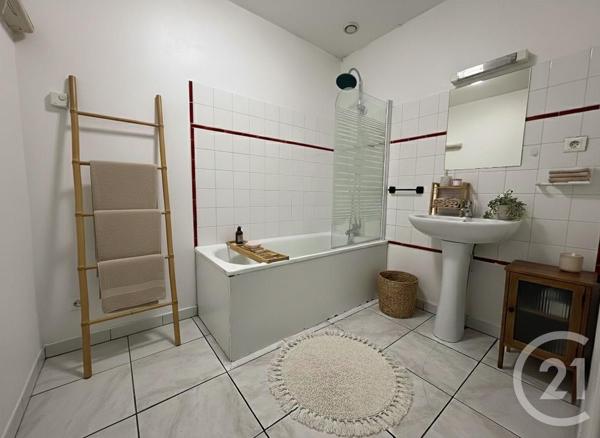 Appartement F3 à vendre  3 pièces - 56,88 m2 FRANOIS - 25