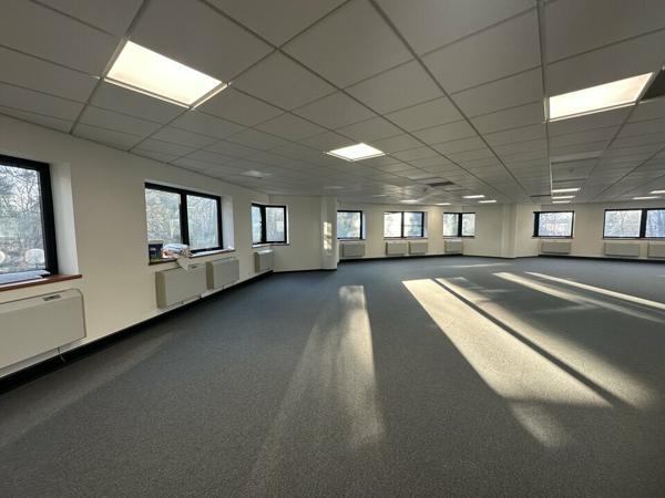 BUREAUX à LOUER de 3125 m²