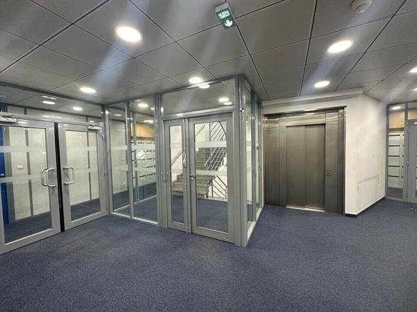 BUREAUX à LOUER de 3125 m²