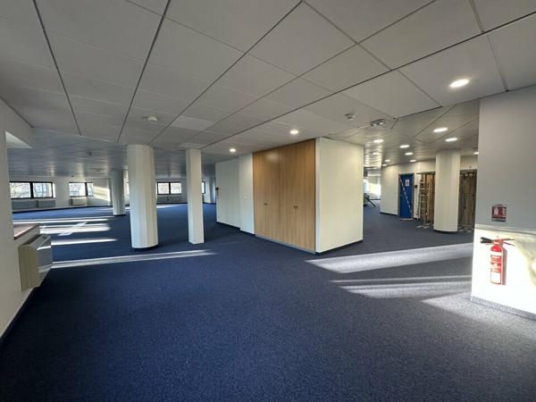 BUREAUX à LOUER de 3125 m²