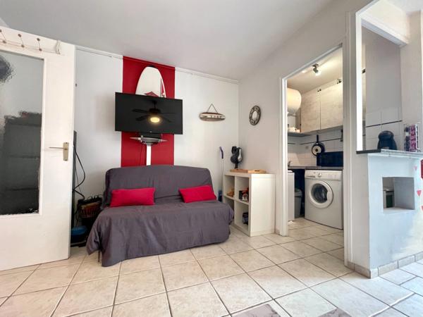 STUDIO 1 PIÈCE 25M2 AVEC PLACE DE PARKING