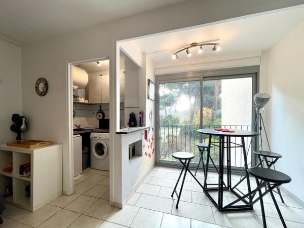 STUDIO 1 PIÈCE 25M2 AVEC PLACE DE PARKING