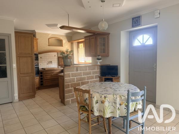 Maison à vendre 9 pièces 195 m² Saint-Hilaire-du-Harcouët