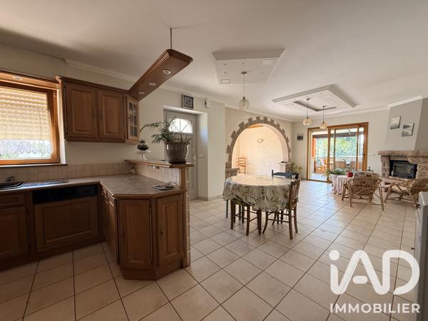 Maison à vendre 9 pièces 195 m² Saint-Hilaire-du-Harcouët