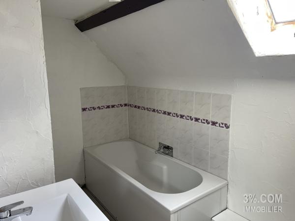 Dieulouard, Maison Mitoyenne d'un coté de 73 m², 2 chambres, jardin, sous-sol et dépendance. Dieulouard (54380)