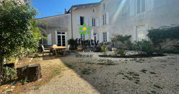 Maison
         9 pièces
        - 285 m² 275 000 € *