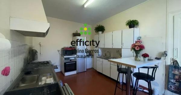 Maison
         9 pièces
        - 285 m² 275 000 € *