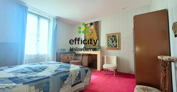 Maison
         9 pièces
        - 285 m² 275 000 € *