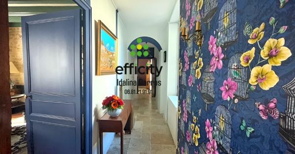 Maison
         9 pièces
        - 285 m² 275 000 € *