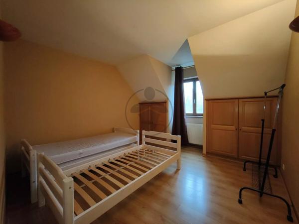 Location                                                      Appartement
                        
                     3 pièces                      90 m2                     à Baume-les-Dames