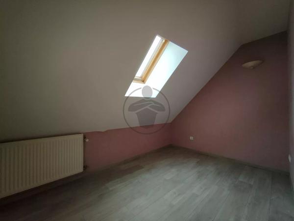 Location                                                      Appartement
                        
                     3 pièces                      90 m2                     à Baume-les-Dames