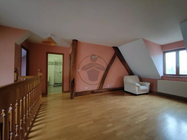 Location                                                      Appartement
                        
                     3 pièces                      90 m2                     à Baume-les-Dames
