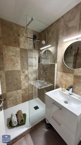 Immeuble à vendre 288m²