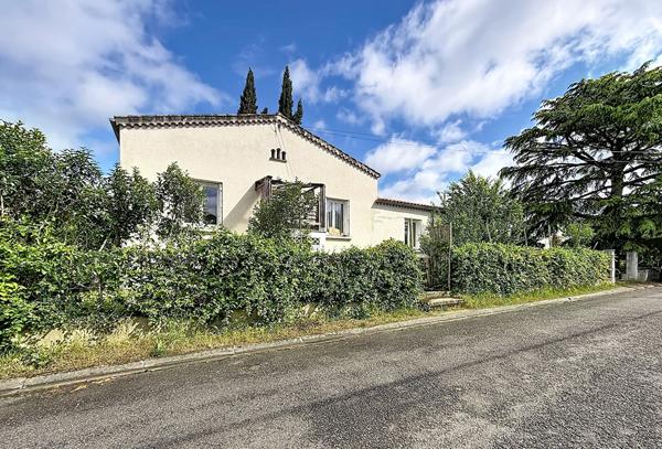 Maison plain-pied 3 chambres à vendre à Nérac - Calme et Confort