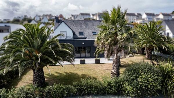 EXCLUSIVITÉ – RARE À SAINT-POL-DE-LÉON – MAISON 225 m² AVEC VUE MER