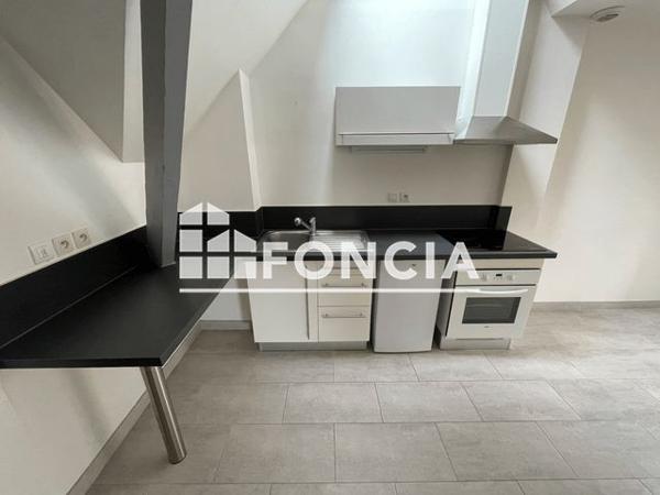 Location Appartement 2 pièces 32.91 m² - 3 PLACE CHARLESTON Flers 61100