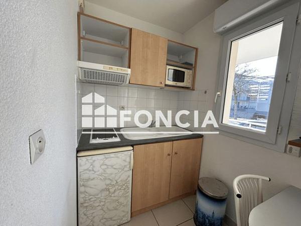 Location Appartement meublé 2 pièces 32.96 m² - 14 RUE DE LA SOLE La Rochelle 17000