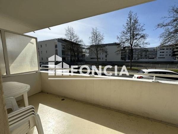 Location Appartement meublé 2 pièces 32.96 m² - 14 RUE DE LA SOLE La Rochelle 17000