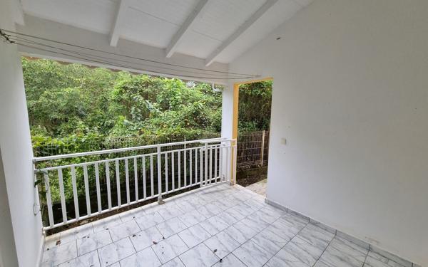 Maison à vendre    5 pièces •  Le Gosier
