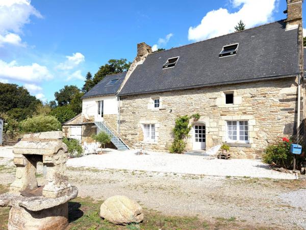Charmante longère avec T2 indépendant sur 3400 m2