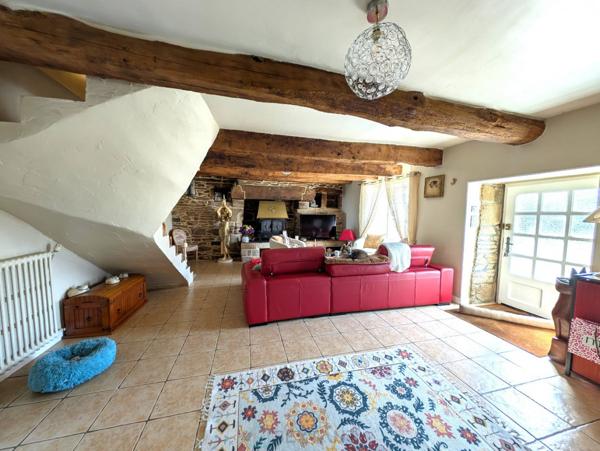 Charmante longère avec T2 indépendant sur 3400 m2