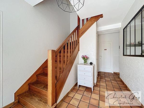 Maison traditionnelle 144 m² à vendre à Écommoy (72) – 4600 m², vie de plain-pied, dépendances, proche gare et commerces