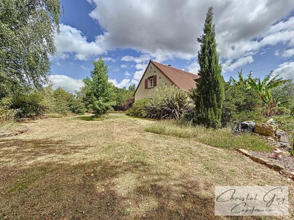 Maison traditionnelle 144 m² à vendre à Écommoy (72) – 4600 m², vie de plain-pied, dépendances, proche gare et commerces