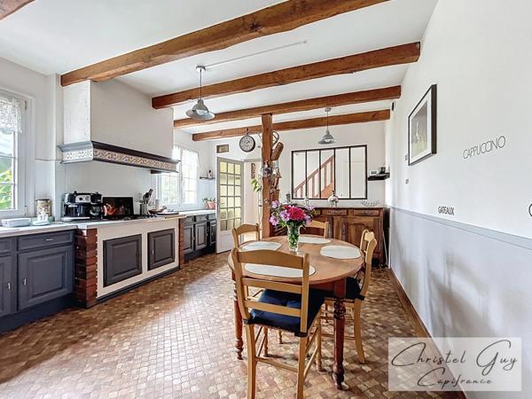Maison traditionnelle 144 m² à vendre à Écommoy (72) – 4600 m², vie de plain-pied, dépendances, proche gare et commerces