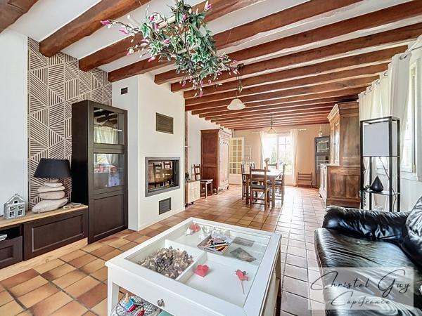 Maison traditionnelle 144 m² à vendre à Écommoy (72) – 4600 m², vie de plain-pied, dépendances, proche gare et commerces