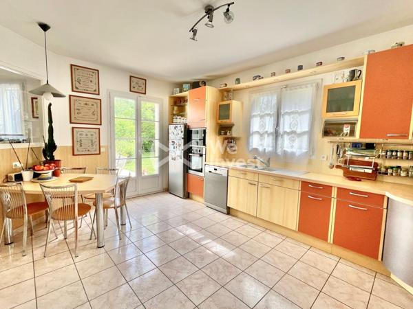 Rambouillet, Magnifique maison familiale de 290m2 de 8 chambres dans le quartier recherché du Patis.