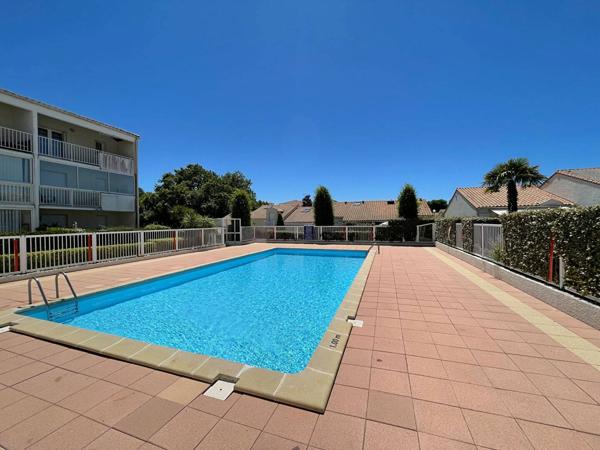 APPARTEMENT à VAUX SUR MER