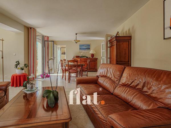 Maison
                                                                                                                                                                                                                                                                                                                        5 pièce(s)                                                                                                                                                                                                          4 chambre(s)                                                                                                                                                                                                          153  m²