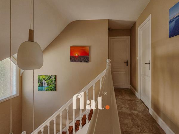 Maison
                                                                                                                                                                                                                                                                                                                        5 pièce(s)                                                                                                                                                                                                          4 chambre(s)                                                                                                                                                                                                          153  m²