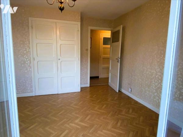 Jacob Bellecombette - Maison de ville des Années 50 à fort potentiel