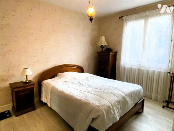 Jacob Bellecombette - Maison de ville des Années 50 à fort potentiel