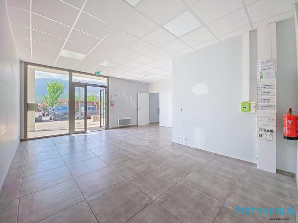 Local professionnel de 87 m²