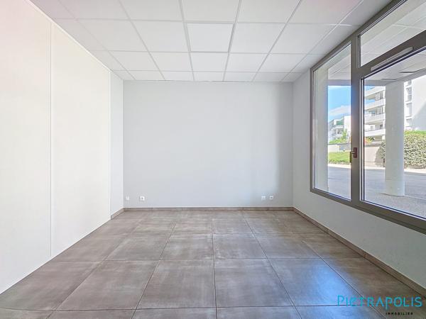 Local professionnel de 87 m²