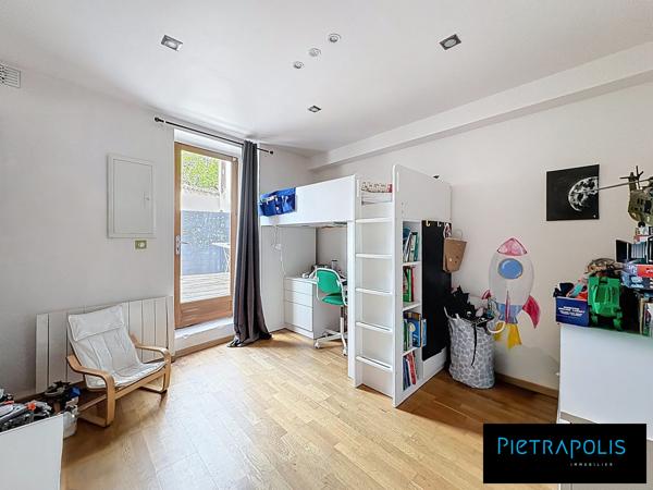 Appartement T4 avec jardin et entrée indépendante