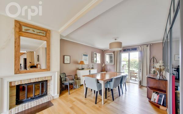 Maison à vendre    5 pièces • 170 m2 Senlis